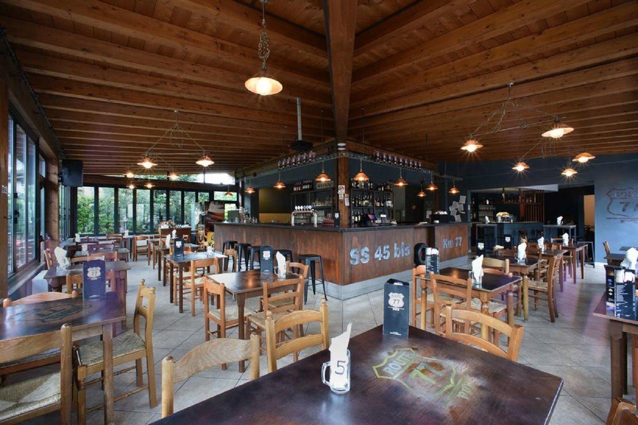 Colors Hostel 토스콜라노마데노 외부 사진