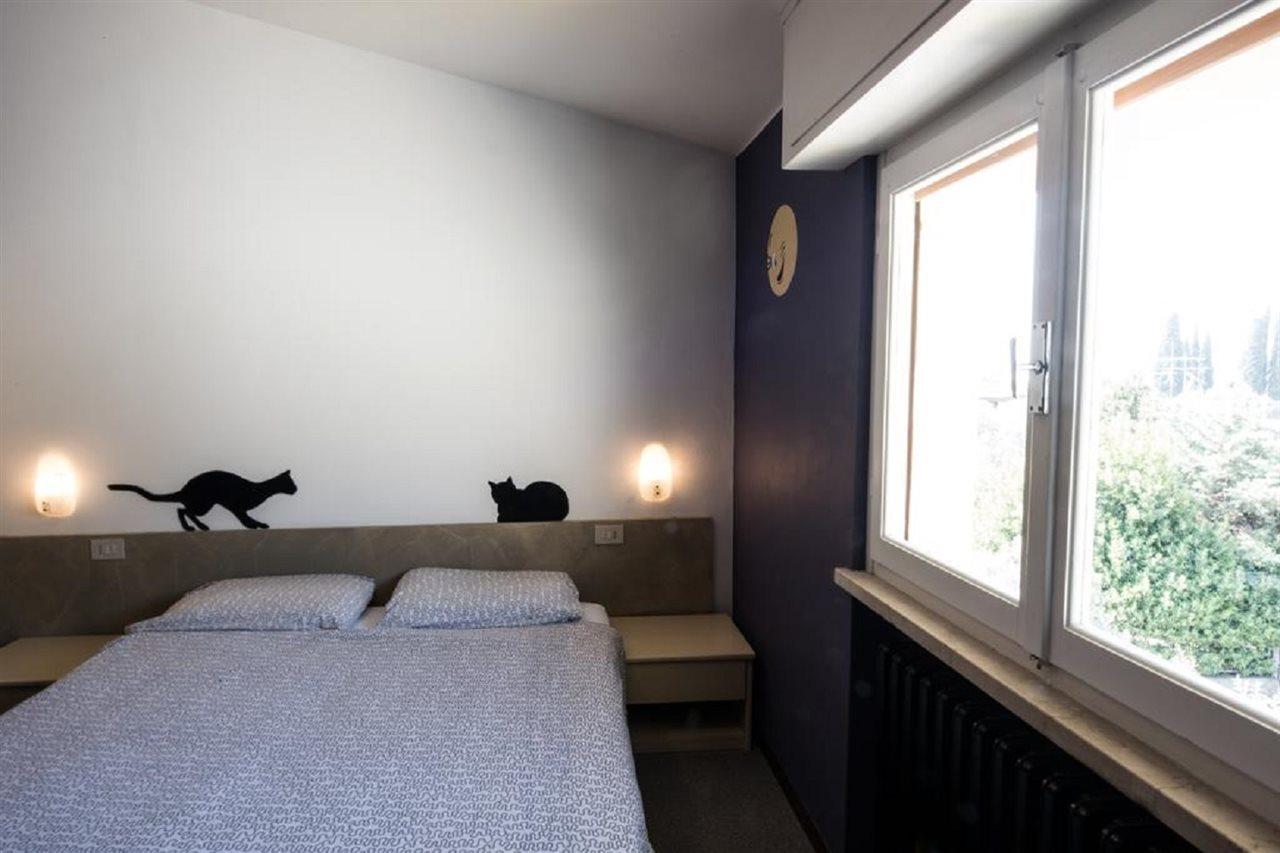 Colors Hostel 토스콜라노마데노 외부 사진