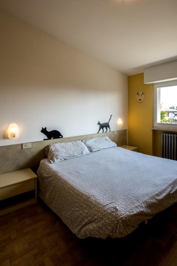 Colors Hostel 토스콜라노마데노 외부 사진